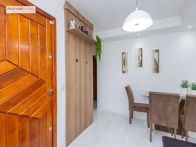 Sobrado 2 quartos e 1 banheiro, à venda, no bairro Guabirotuba em Curitiba