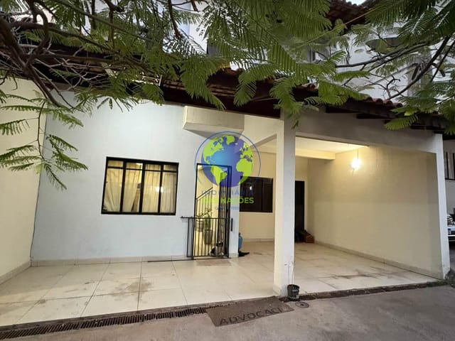 Sobrado com 206m² 4 quartos e 2 banheiros, à venda, no bairro Barra do Pari em Cuiabá