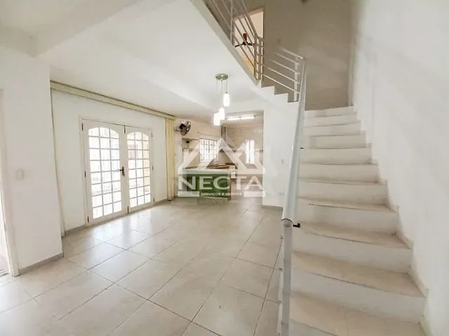 Sobrado com 308m² 3 quartos e 3 banheiros, à venda, no bairro Jardim Primavera em Caraguatatuba
