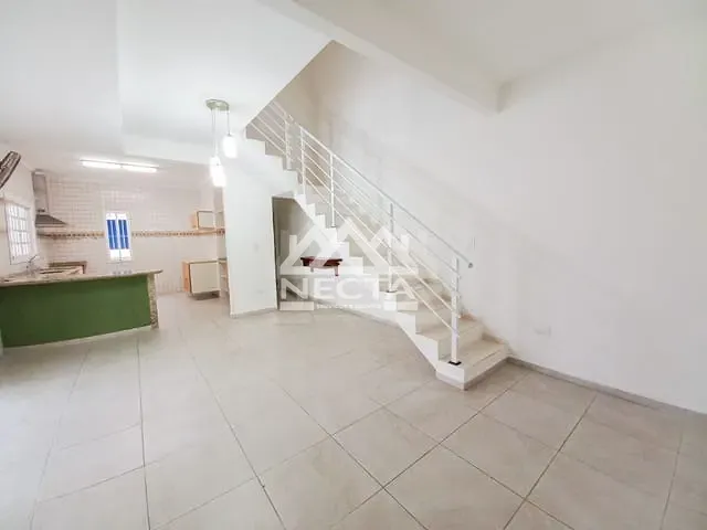 Sobrado com 308m² 3 quartos e 3 banheiros, à venda, no bairro Jardim Primavera em Caraguatatuba