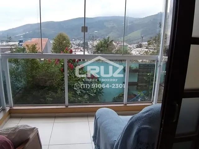 Sobrado com 159m² 3 quartos e 2 banheiros, à venda, no bairro Laranjeiras em Caieiras