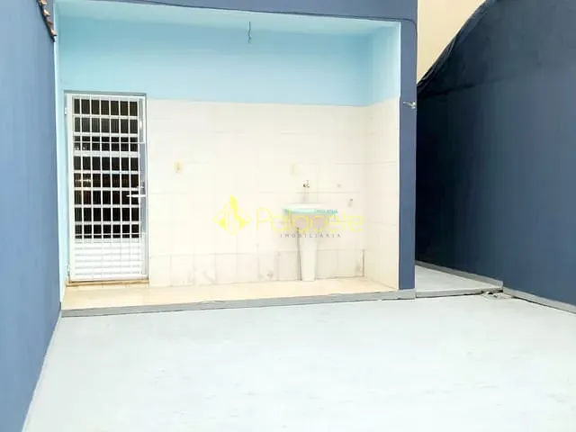 Sobrado com 125m² 2 quartos e 3 banheiros, à venda, no bairro Frei Galvão em Potim