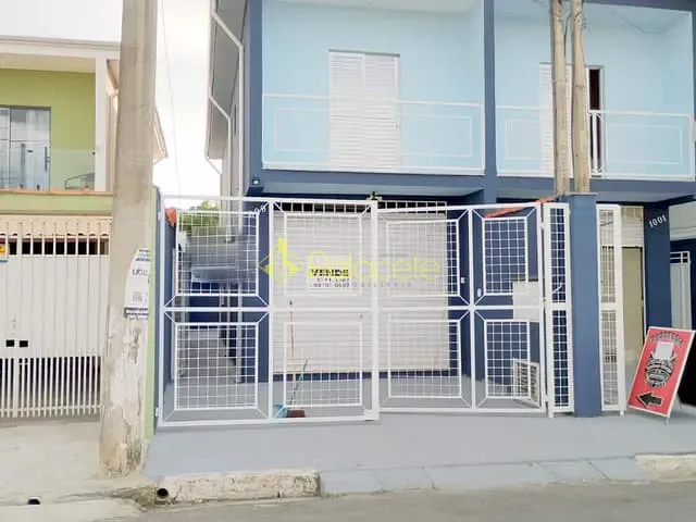 Sobrado com 125m² 2 quartos e 3 banheiros, à venda, no bairro Frei Galvão em Potim