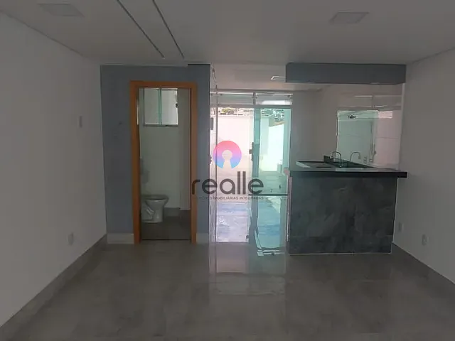 Sobrado com 174m² 3 quartos e 1 banheiro, à venda, no bairro Parque Xangri-Lá em Contagem