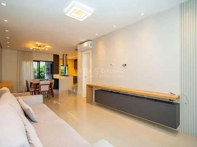 Sobrado com 200m² 3 quartos e 4 banheiros, à venda, no bairro Juvevê em Curitiba