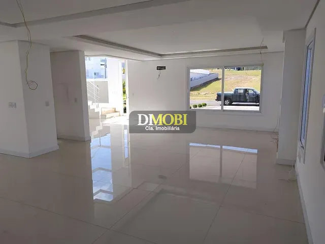 Sobrado com 390m² 4 quartos e 5 banheiros, à venda, no bairro São Vicente em Gravataí