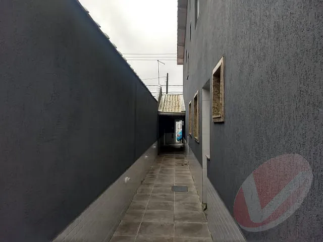 Sobrado com 212m² 3 quartos e 4 banheiros, à venda, no bairro Maracanã em Praia Grande