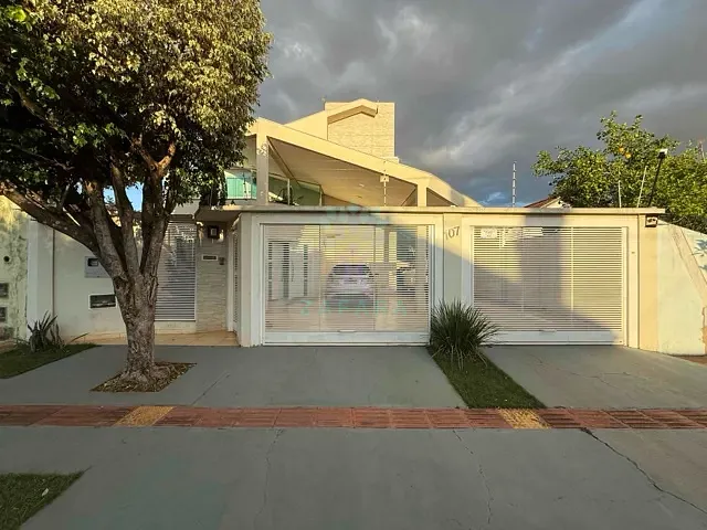 Sobrado com 575m² 6 quartos e 5 banheiros, à venda, no bairro Vila Taveirópolis em Campo Grande