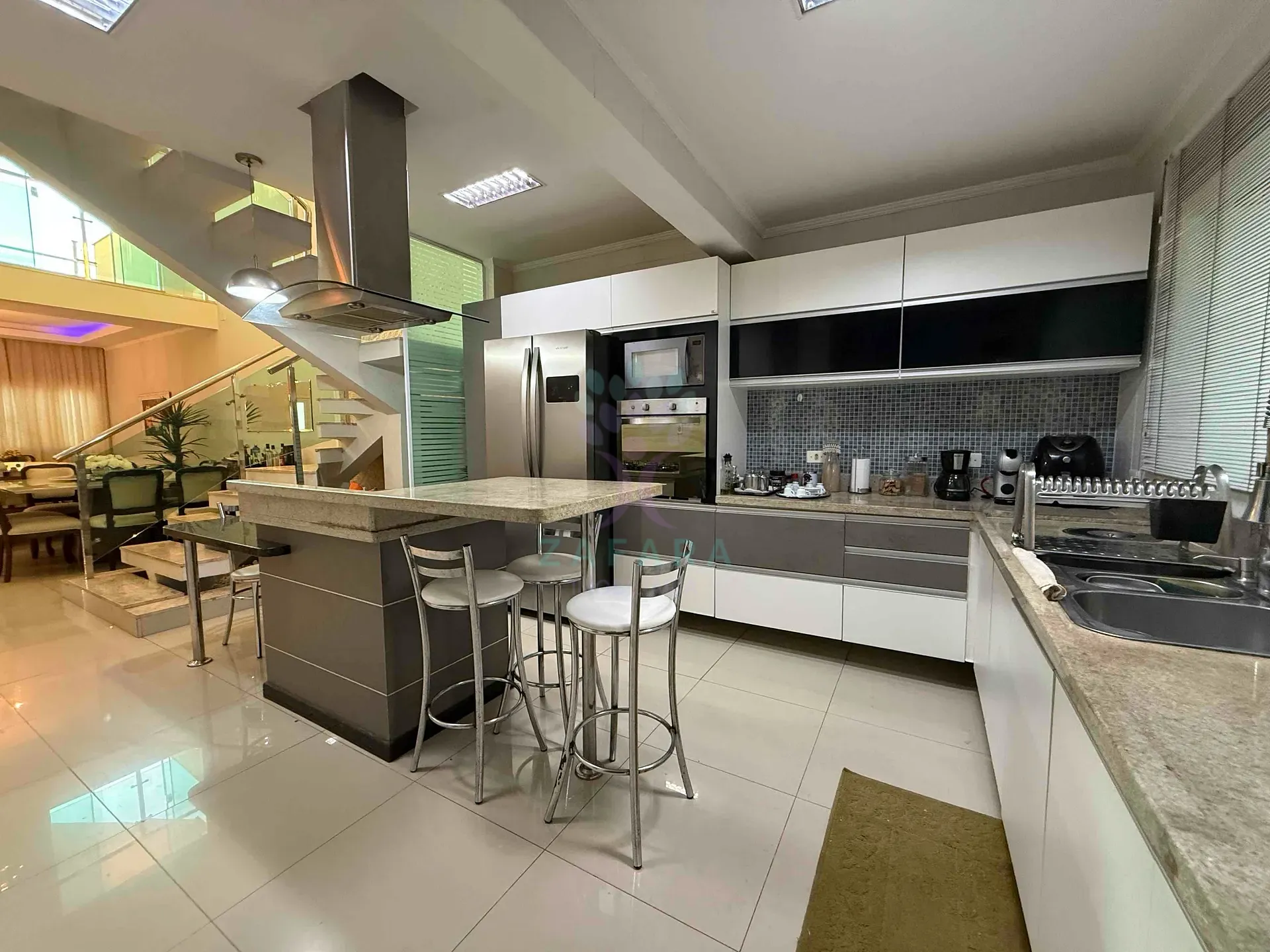 Sobrado, 6 quartos, 370 m² - Foto 17