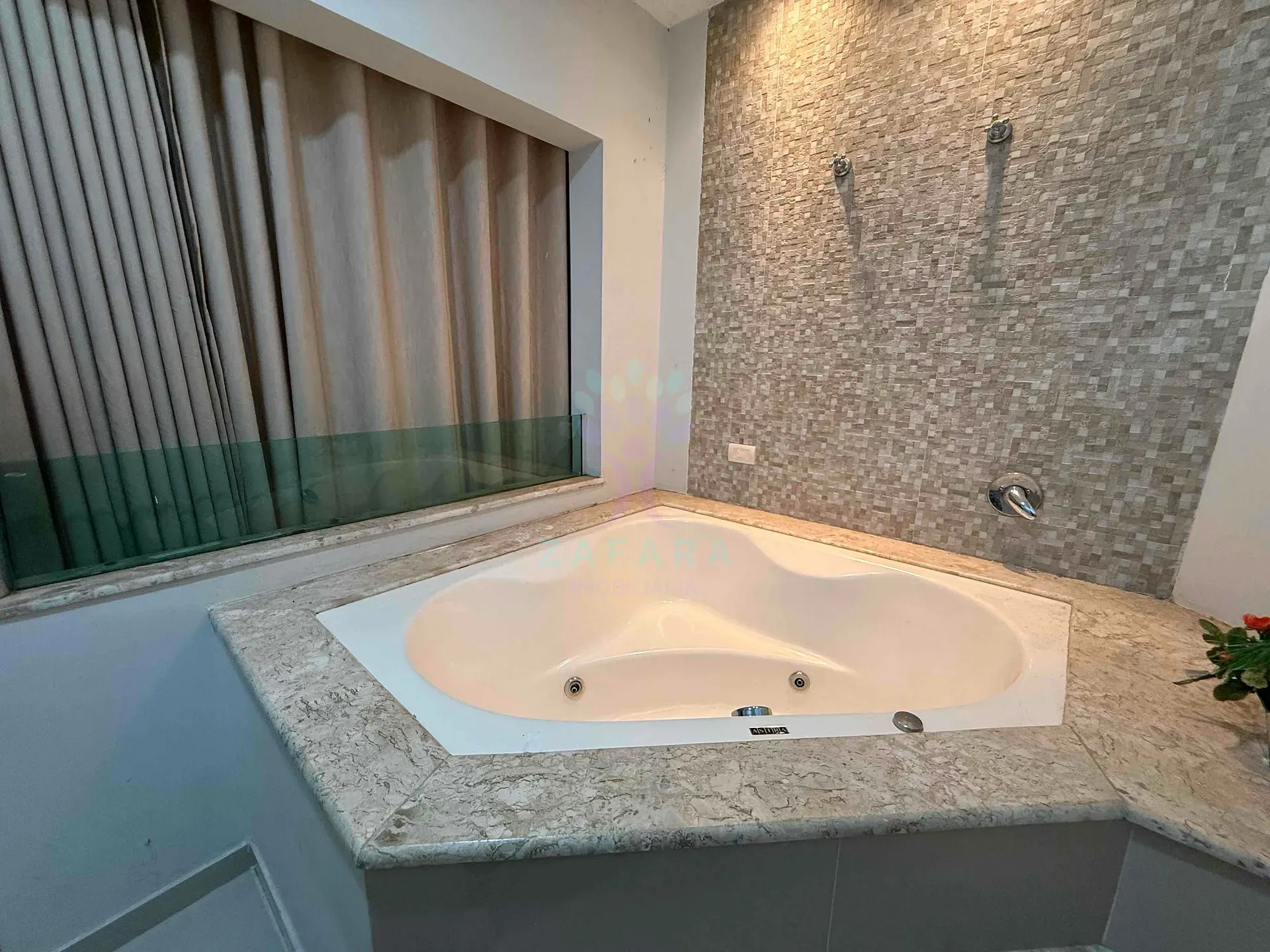 Sobrado, 6 quartos, 370 m² - Foto 24