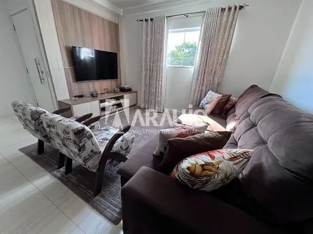 Sobrado com 288m² 3 quartos e 2 banheiros, à venda, no bairro São Judas em Itajaí