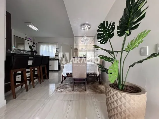 Sobrado com 288m² 3 quartos e 2 banheiros, à venda, no bairro São Judas em Itajaí