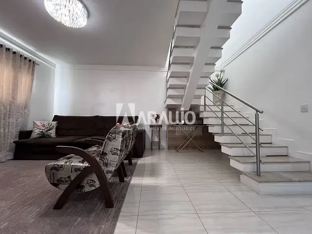 Sobrado com 288m² 3 quartos e 2 banheiros, à venda, no bairro São Judas em Itajaí