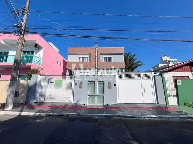 Sobrado com 288m² 3 quartos e 2 banheiros, à venda, no bairro São Judas em Itajaí