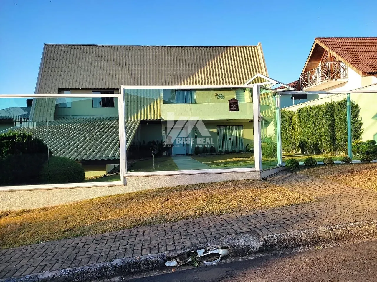Sobrado com 3 dormitórios à venda, 500 m² por R$ 3.200.000,00 - Bonsucesso - Guarapuava/PR — Bonsucesso