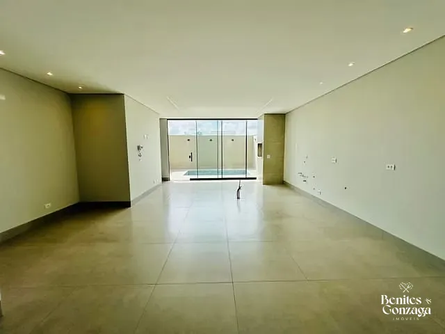 Sobrado 3 quartos e 4 banheiros, à venda, no bairro Jardim Cidade Monções em Maringá