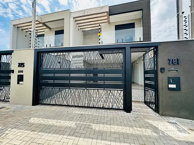 Sobrado 3 quartos e 4 banheiros, à venda, no bairro Jardim Cidade Monções em Maringá