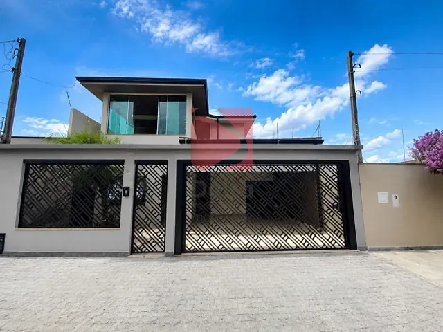 Sobrado com 347m² 3 quartos e 2 banheiros, à venda, no bairro Jardim Cidade Nova em Pirassununga