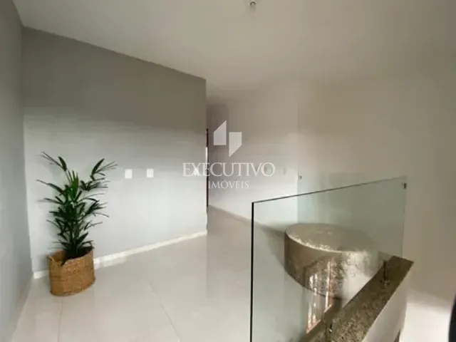 Sobrado 3 quartos e 2 banheiros, à venda, no bairro Medianeira em Arroio do Meio