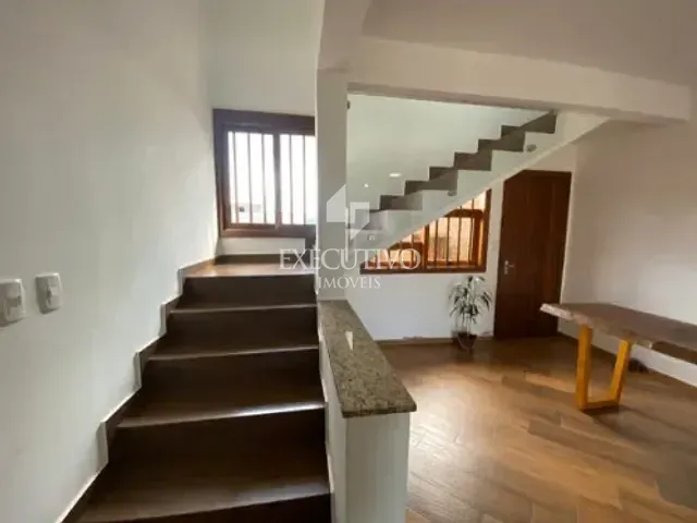 Sobrado 3 quartos e 2 banheiros, à venda, no bairro Medianeira em Arroio do Meio