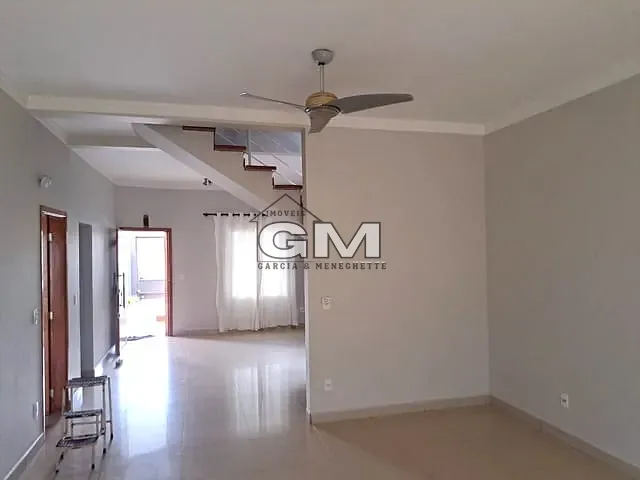 Sobrado com 250m² 3 quartos e 2 banheiros, à venda, no bairro Jardim Botânico em Ribeirão Preto