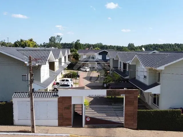 Sobrado com 52m² 2 quartos e 2 banheiros, à venda, no bairro Alesgut em Teutônia