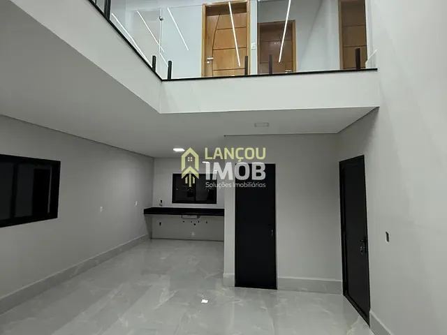 Sobrado com 260m² 3 quartos e 2 banheiros, à venda, no bairro Vila Rio Branco em Jundiaí