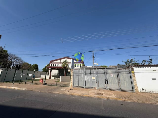 Sobrado com 361m² 5 quartos e 3 banheiros, à venda, no bairro Centro-Sul em Cuiabá
