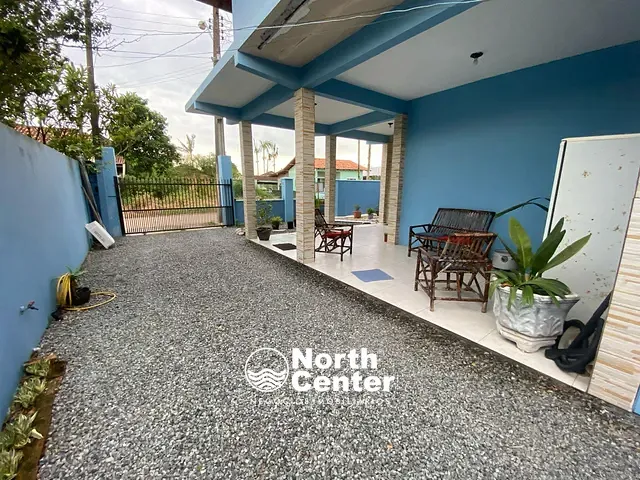 Sobrado com 286m² 5 quartos e 3 banheiros, à venda, no bairro Centro em Balneário Barra do Sul