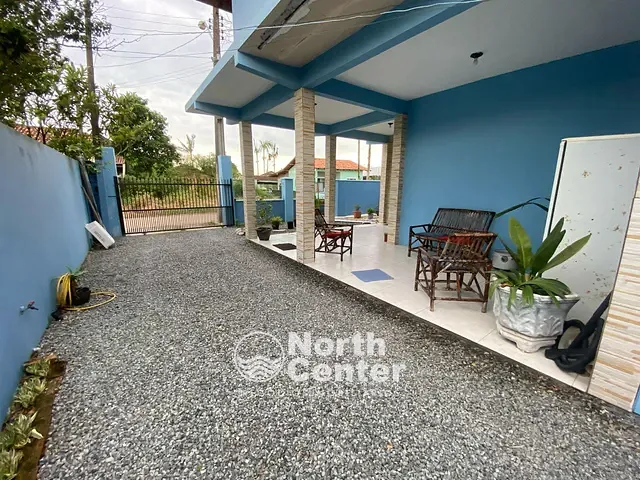 Sobrado com 286m² 5 quartos e 3 banheiros, à venda, no bairro Centro em Balneário Barra do Sul