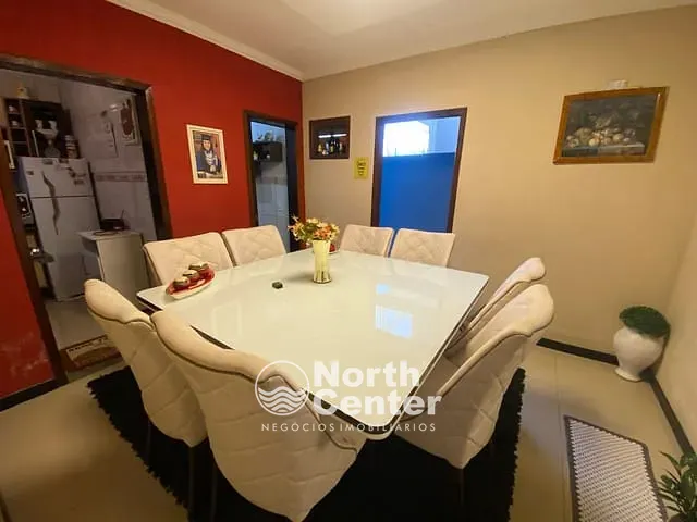 Sobrado com 286m² 5 quartos e 3 banheiros, à venda, no bairro Centro em Balneário Barra do Sul