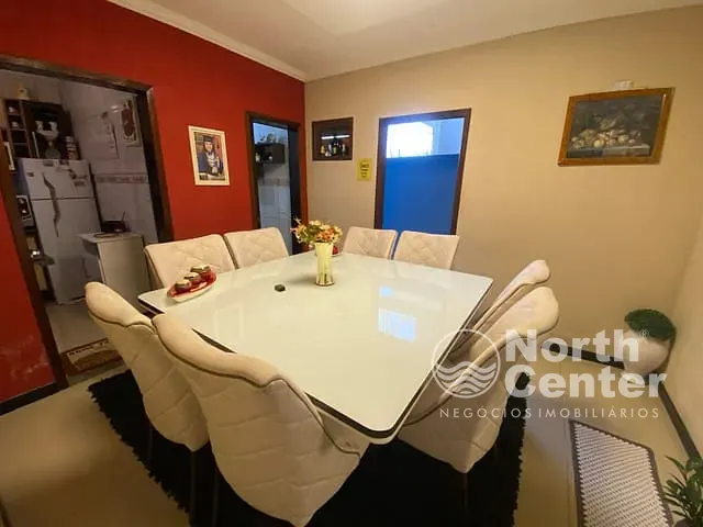 Sobrado com 286m² 5 quartos e 3 banheiros, à venda, no bairro Centro em Balneário Barra do Sul