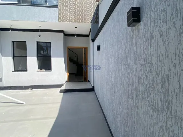 Sobrado com 150m² 3 quartos e 2 banheiros, à venda, no bairro Parque Industrial em São José dos Campos