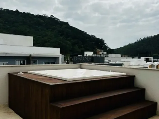 Sobrado com 187m² 3 quartos e 3 banheiros, à venda, no bairro São Francisco de Assis em Camboriú