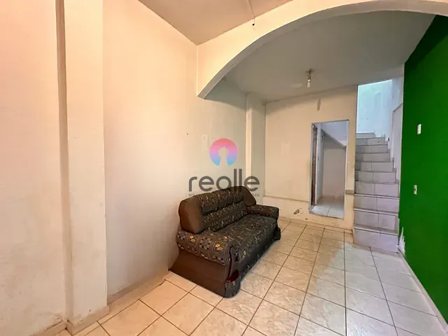 Sobrado 2 quartos e 1 banheiro, à venda, no bairro Jardim Alvorada em Belo Horizonte