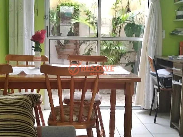 Sobrado 2 quartos e 2 banheiros, à venda, no bairro Jardim Enseada em Guarujá