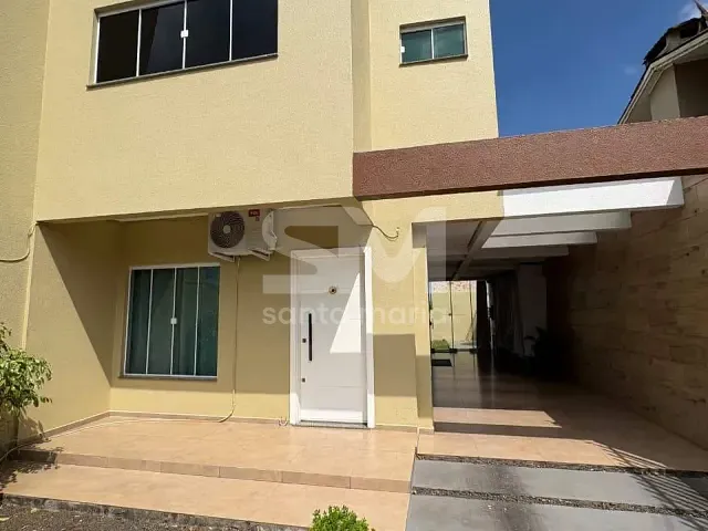 Sobrado com 195m² 3 quartos e 3 banheiros, à venda, no bairro Presidente Médici em Chapecó