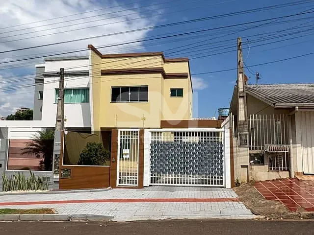 Sobrado com 195m² 3 quartos e 3 banheiros, à venda, no bairro Presidente Médici em Chapecó