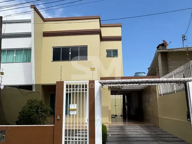 Sobrado com 195m² 3 quartos e 3 banheiros, à venda, no bairro Presidente Médici em Chapecó
