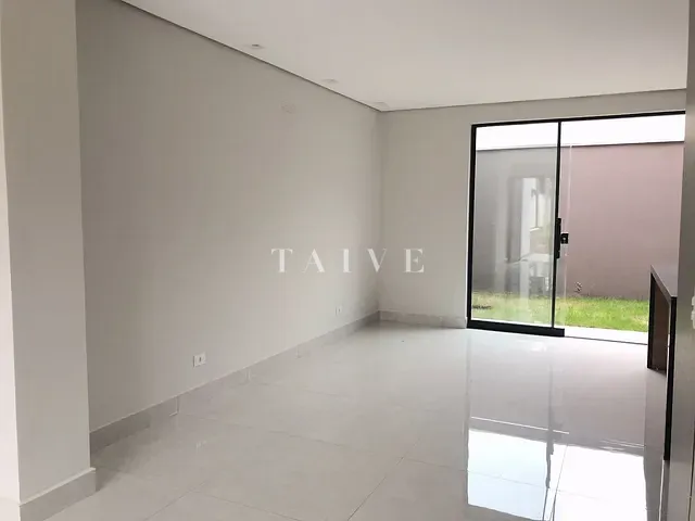 Sobrado 3 quartos e 3 banheiros, à venda, no bairro Loteamento Morada das Flores em Cambé