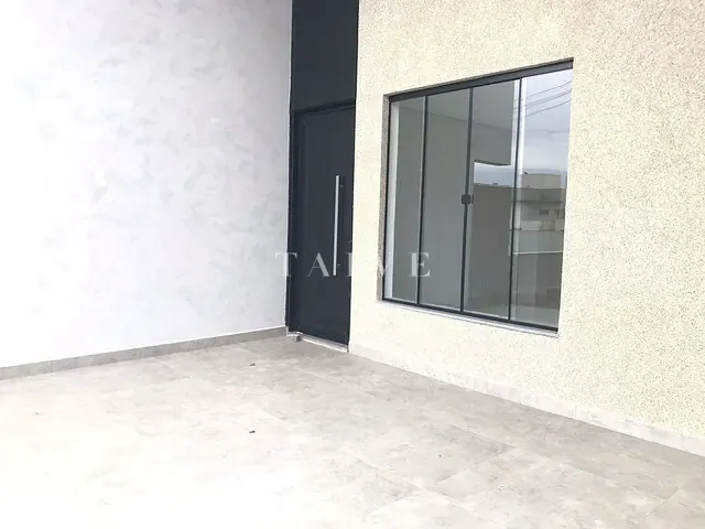 Sobrado 3 quartos e 3 banheiros, à venda, no bairro Loteamento Morada das Flores em Cambé