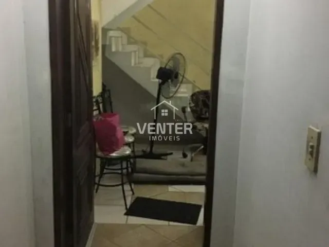 Sobrado com 150m² 3 quartos e 1 banheiro, à venda, no bairro Jardim Gurilândia em Taubaté