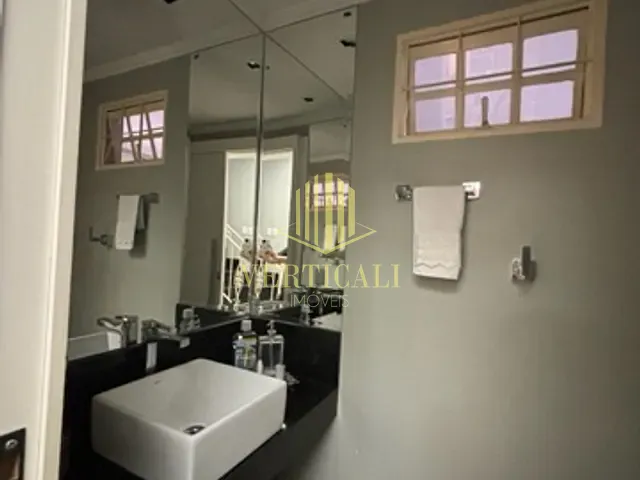 Sobrado com 374m² 4 quartos e 4 banheiros, à venda, no bairro Quilombo em Cuiabá