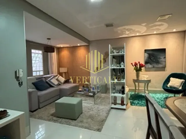 Sobrado com 374m² 4 quartos e 4 banheiros, à venda, no bairro Quilombo em Cuiabá