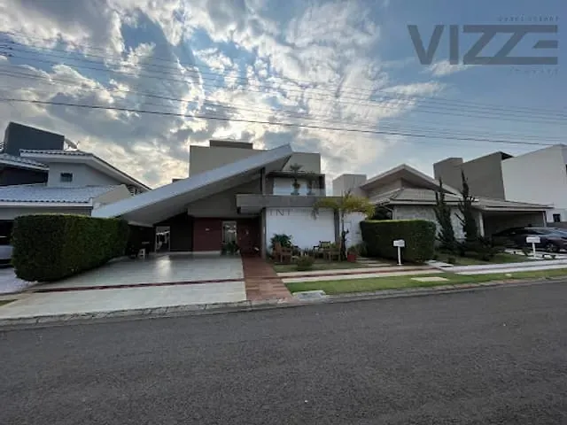 Sobrado com 450m² 3 quartos e 6 banheiros, à venda, no bairro Residencial Damha I em Campo Grande