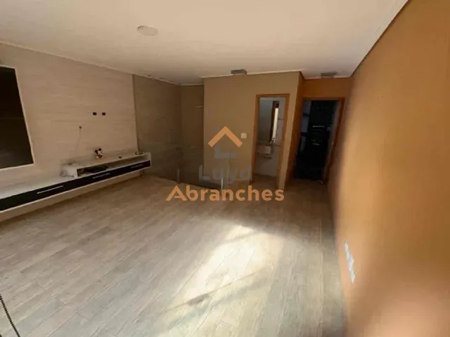 Sobrado com 220m² 3 quartos e 4 banheiros, à venda ou para alugar, no bairro Parque São Domingos em São Paulo