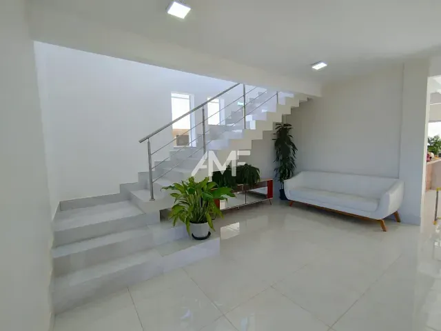 Sobrado com 1000m² 4 quartos e 4 banheiros, à venda, no bairro Setor Habitacional Tororó (Jardim Botânico) em Brasília