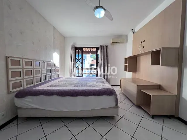Sobrado com 203m² 3 quartos e 2 banheiros, à venda, no bairro Fazenda em Itajaí