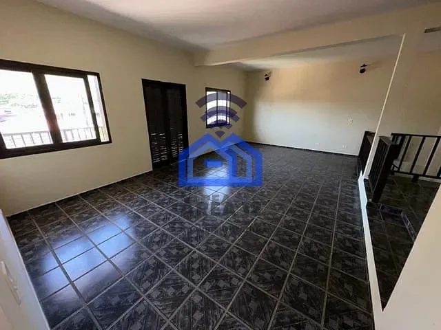 Sobrado com 378m² 3 quartos e 3 banheiros, à venda, no bairro Prainha em Caraguatatuba
