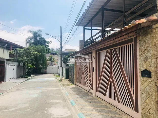 Sobrado com 650m² 4 quartos e 6 banheiros, à venda, no bairro Vila Amália (Zona Norte) em São Paulo